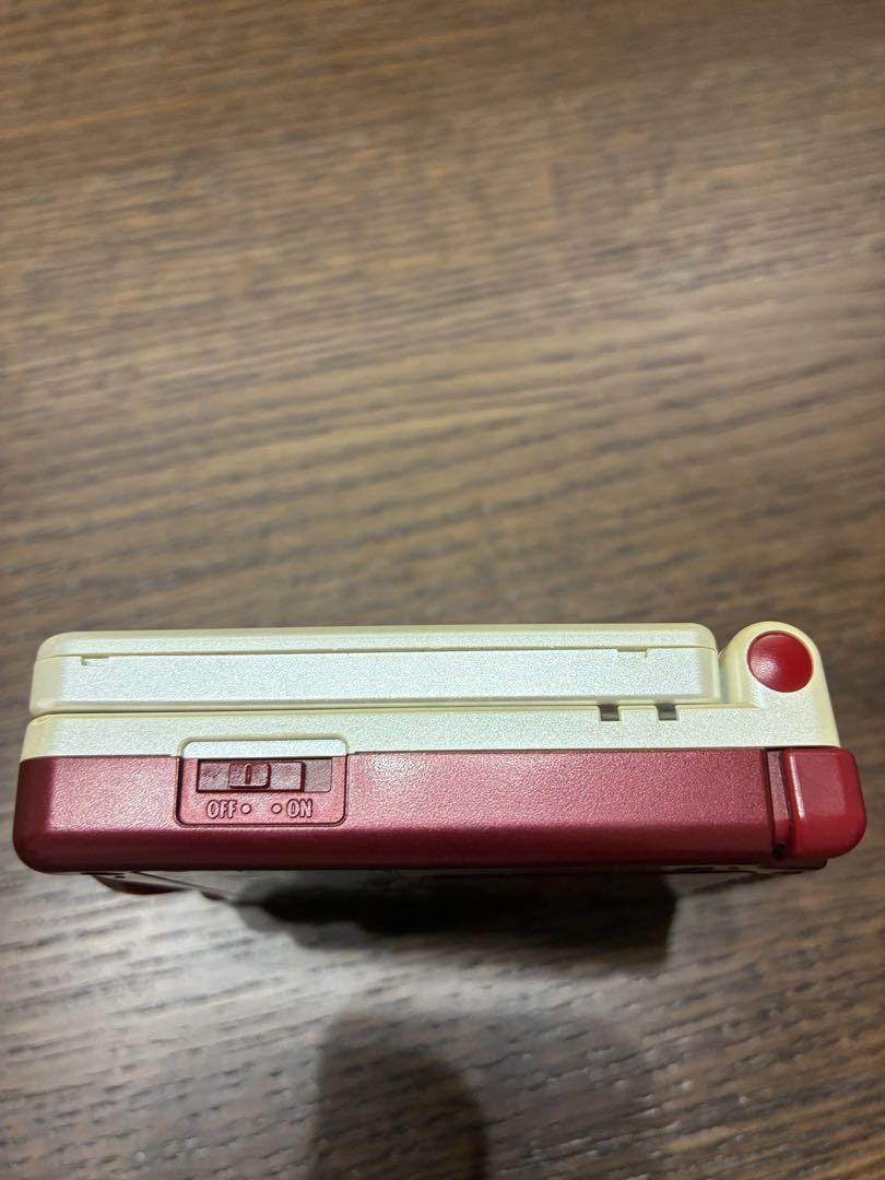GAME BOY ADVANCE SP with 6 Games