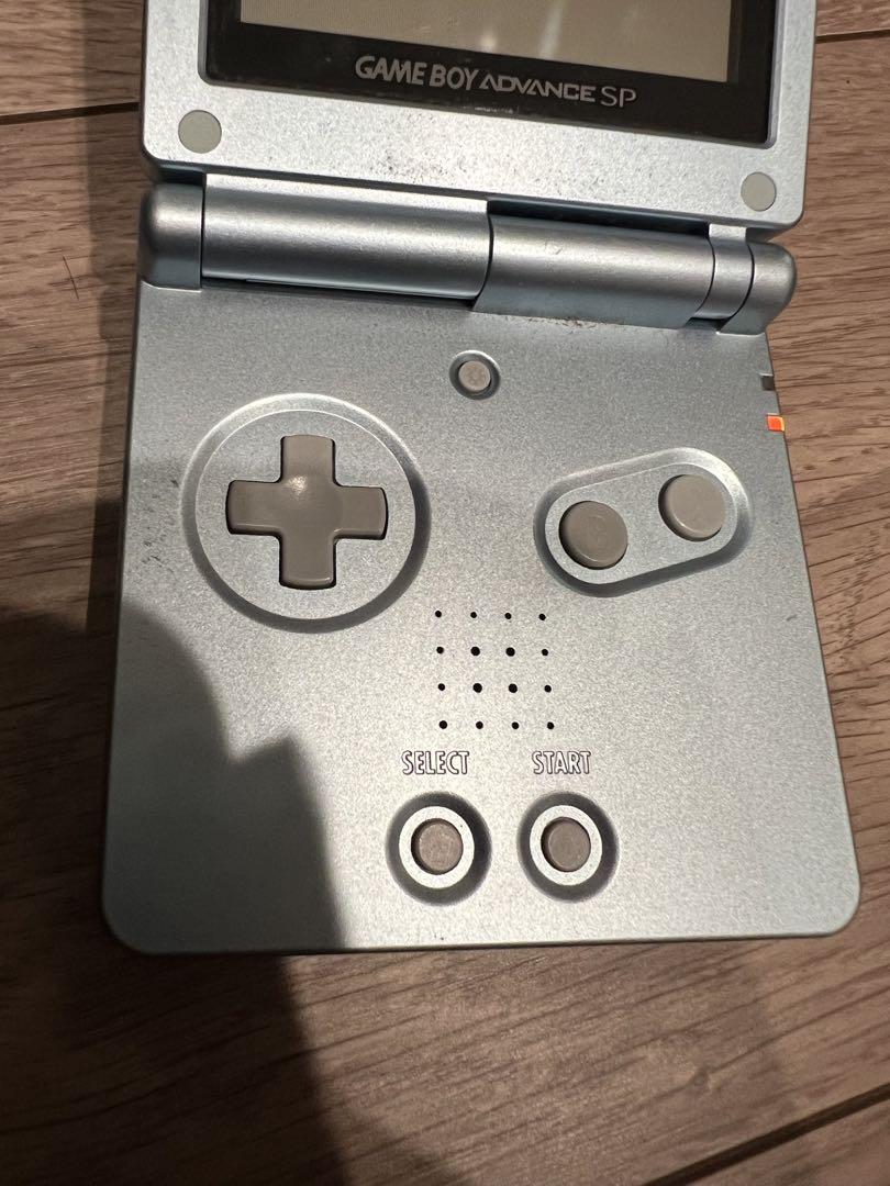 Game Boy Advance SP Body & Charger & Software