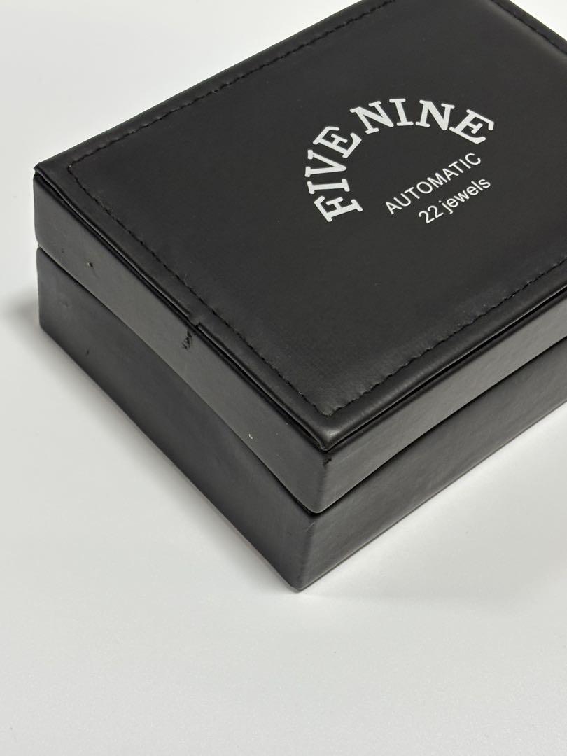 Unused FIVE NINE Automatic Winding Watch 22jewels with Zippo