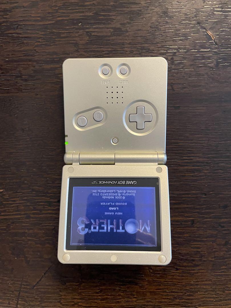 Nintendo Game Boy Advance SP + Mother 3
