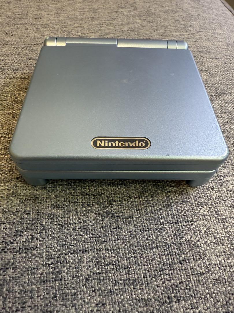 Game Boy Advance SP, Charger, Various Software