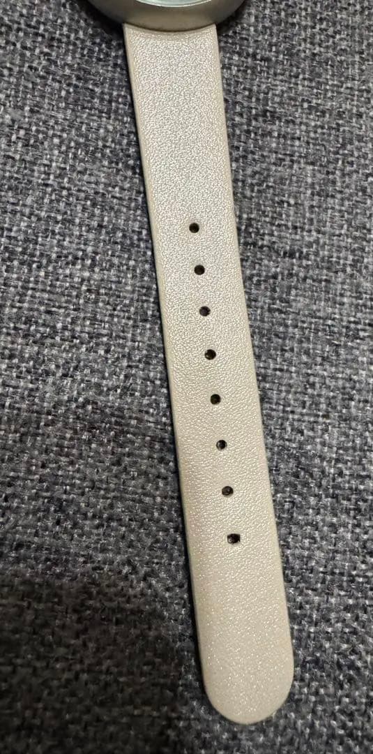 Niko and. White and Beige Timepiece in Excellent Condition, Functionality Confirmed