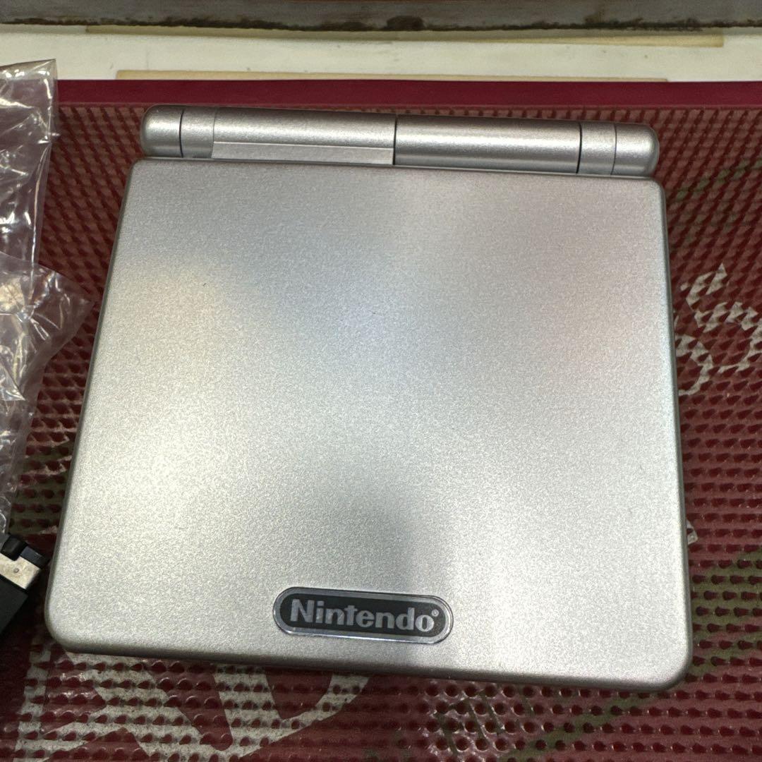 Game Boy Advance SP Silver Body - Excellent Condition