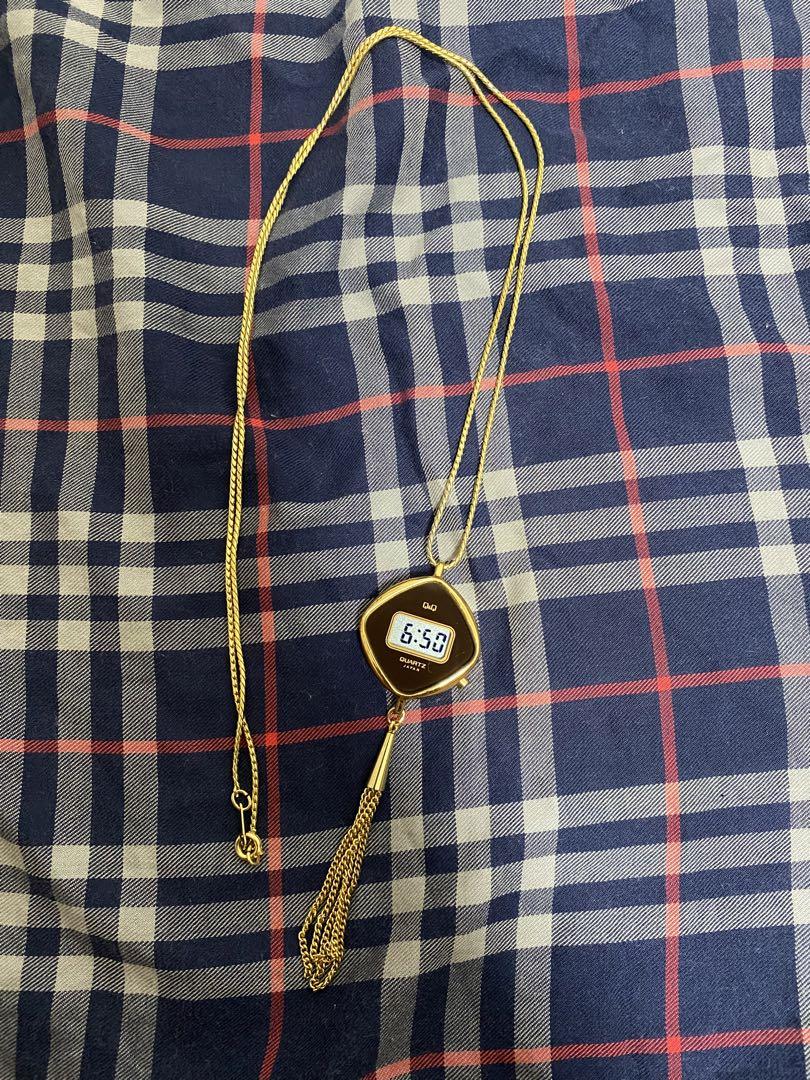 Rare Item Operating Item citizen q&q 8504-GP Necklace Watch