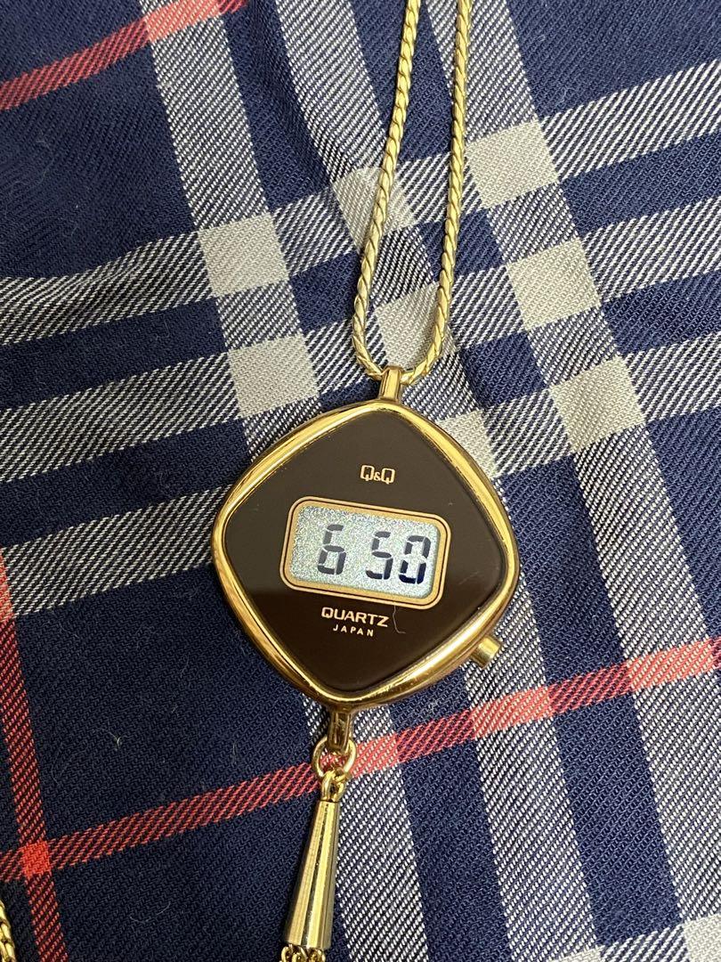 Rare Item Operating Item citizen q&q 8504-GP Necklace Watch