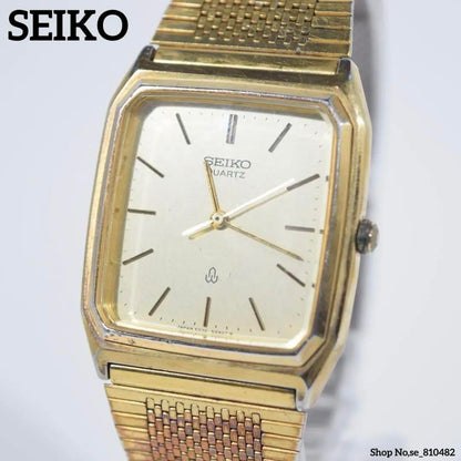 Vintage Seiko Men's Wristwatch by Seiko 6030-5430 new battery