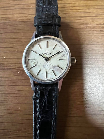 Omega Winding Watch Silver Dial Leather