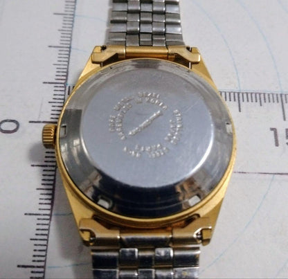 Vintage Operating Product Q&amp;Q Automatic Winding Watch Gold