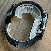 Thin Quartz Watch with Stainless Steel Band and Red Face