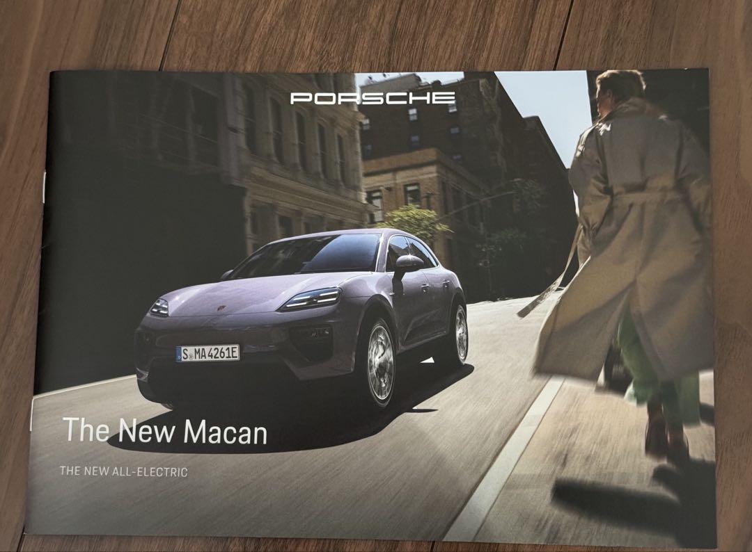 Porsche New Macan Catalog