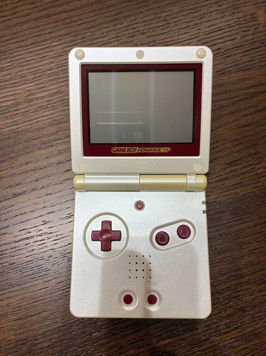 GAME BOY ADVANCE SP with 6 Games