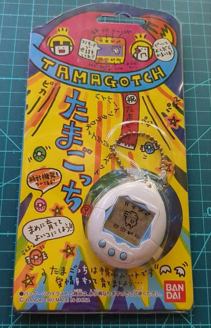 BANDAI Tamagotchi White