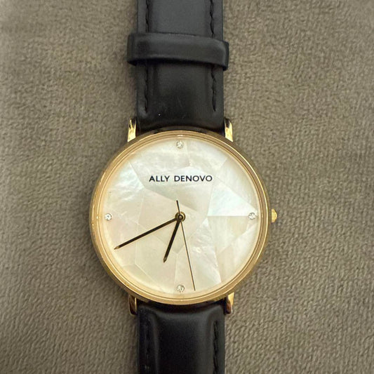 ALLY DENOVO Wristwatch