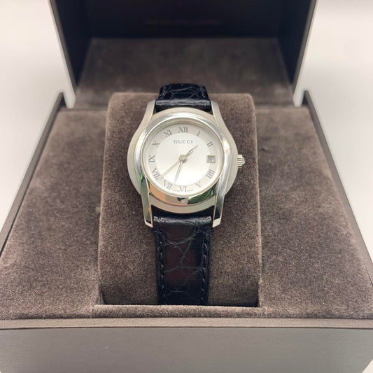 Operating Product GUCCI Quartz Watch Silver