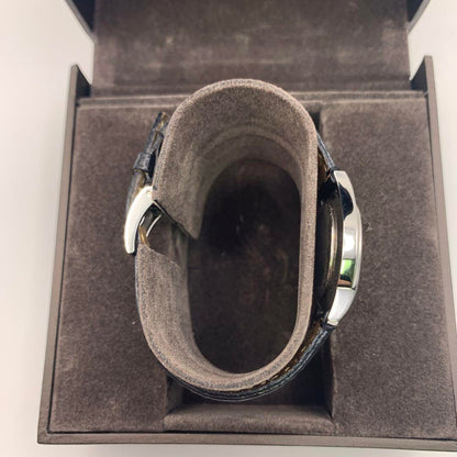 Operating Product GUCCI Quartz Watch Silver