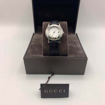 Operating Product GUCCI Quartz Watch Silver