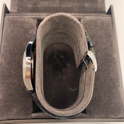 Operating Product GUCCI Quartz Watch Silver