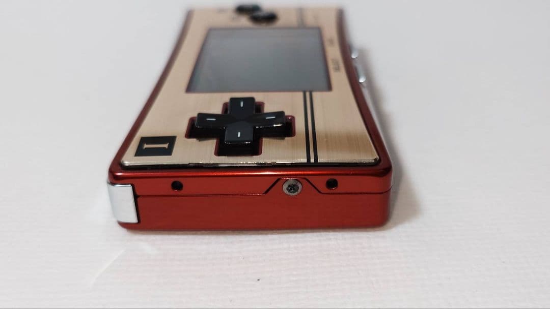 Game Boy Micro Famicom Color