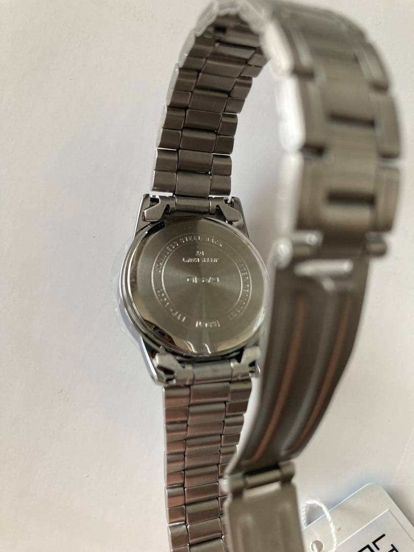 New Unworn CASIO LTP-V001D-1BUDF Watch