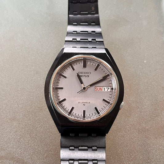 Seiko Actus 7019-8120 21 Jewels Black Case Automatic
