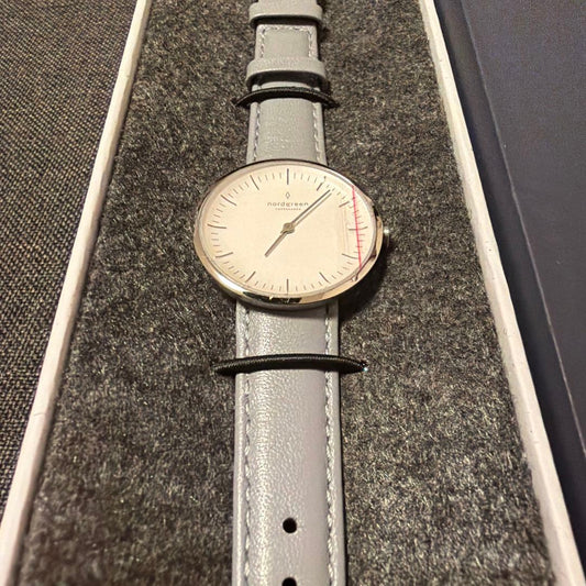 nordgreen Infinity-Gray Leather Watch  32mm/Silver