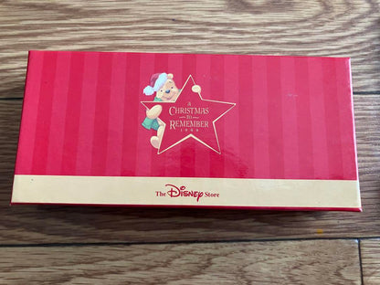 Pooh's Christmas 1999 Clock