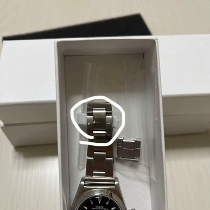 UNIVERSAL PRODUCTS × VAGUE WATCH