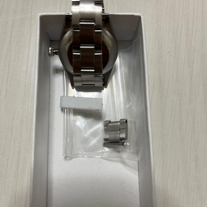 UNIVERSAL PRODUCTS × VAGUE WATCH