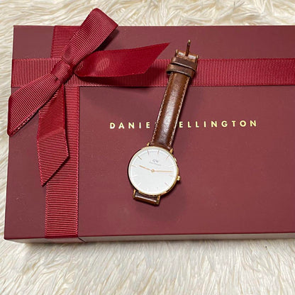 Limited Edition Daniel Wellington Watch with Bangle