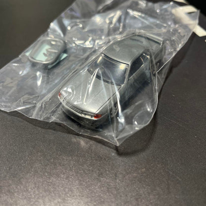 32 Skyline Catalogue with Miniature