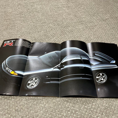 32 Skyline Catalogue with Miniature