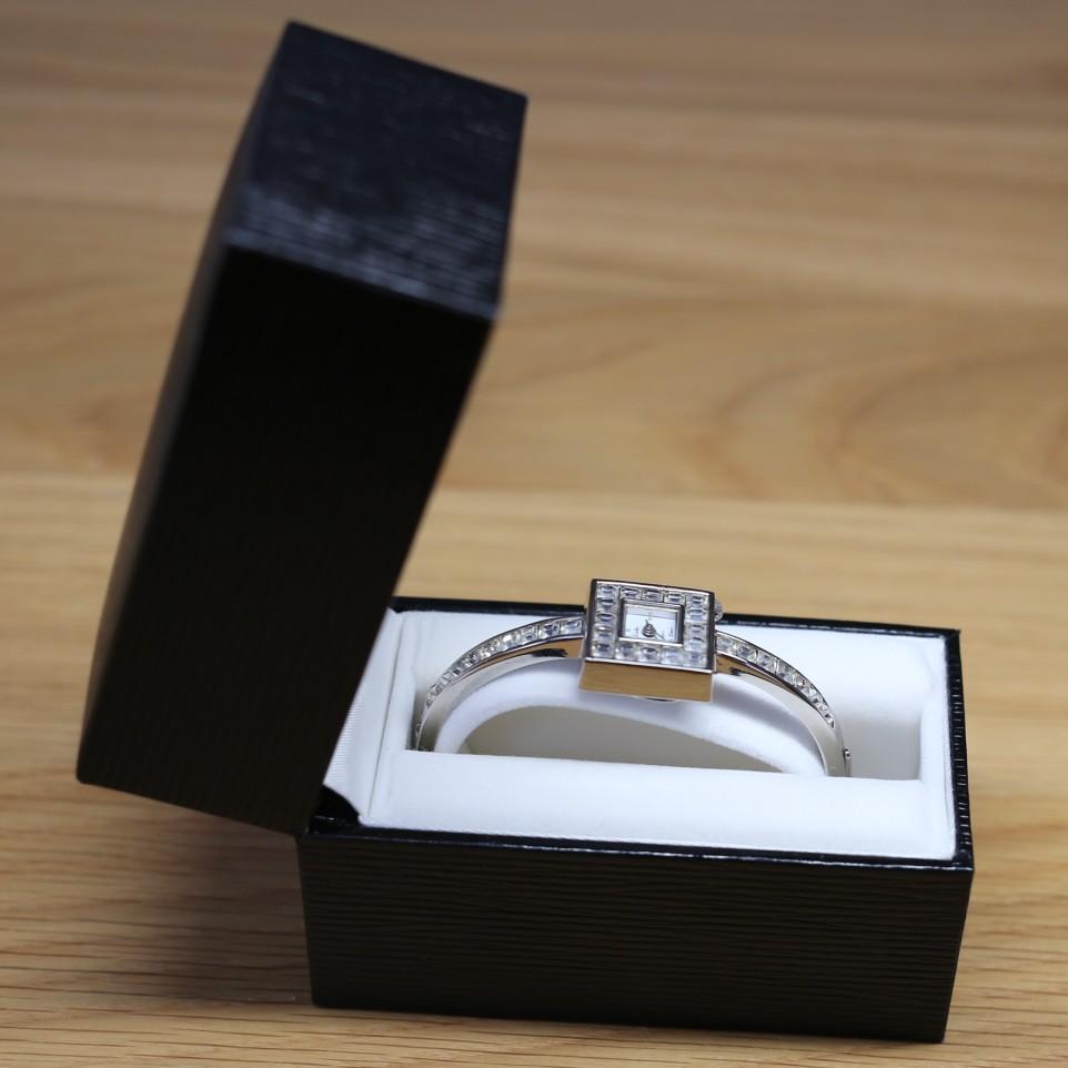 liebe (Riebe) Crystal Bangle Watch