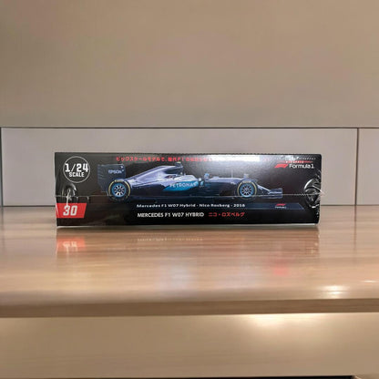 Big Scale F1 Collection No. 30 MERCEDES F1 W07 HYBRID
