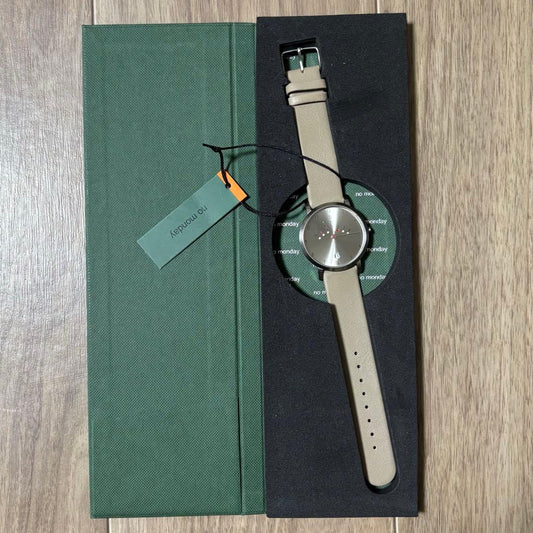 No Monday Wristwatch Happy Weekend NM-57112 36mm