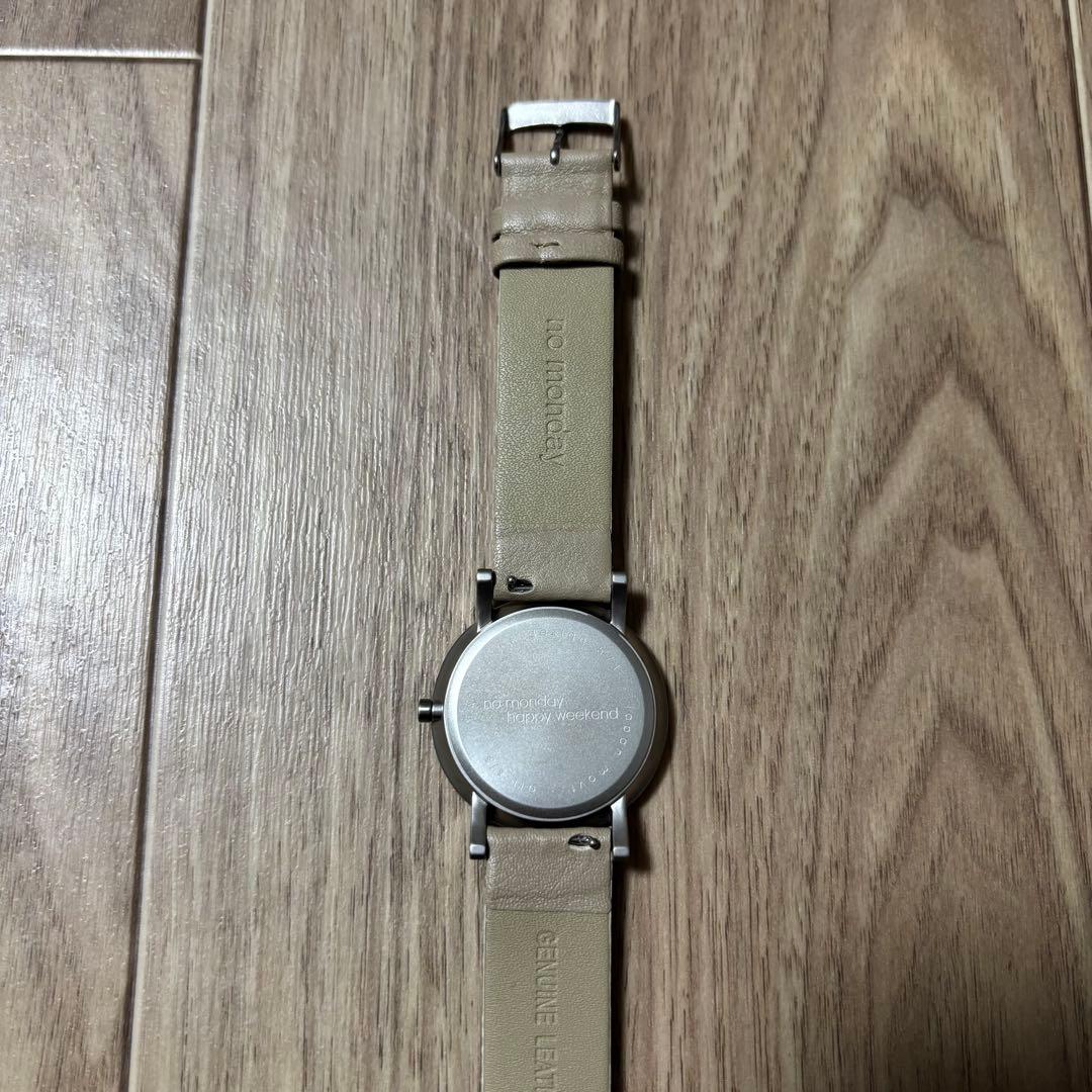 No Monday Wristwatch Happy Weekend NM-57112 36mm