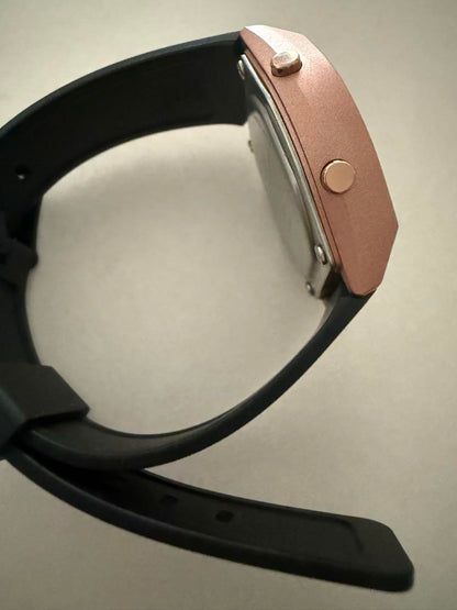 Last price down! Today only! Almost new CASIO Digital Watch Gold