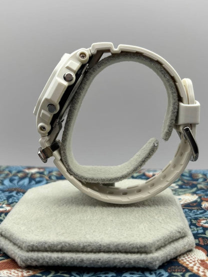 Limited Edition * [Operational] Snoopy Baby-G White Digital Watch