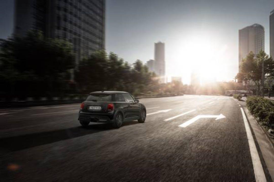 Rarity MINI Limited Car Catalog 'MINI SHADOW EDITION'