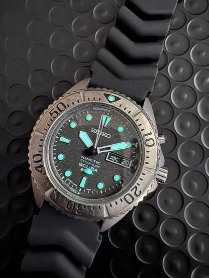 SEIKO 5M63-0B40 Seiko Diver Kinetic Titanium Excellent Condition