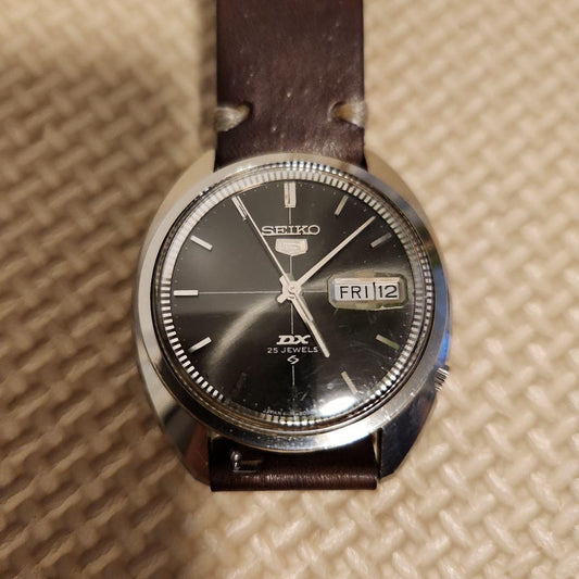 SEIKO DX Black Face Beautiful Condition!