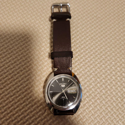 SEIKO DX Black Face Beautiful Condition!