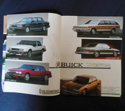 1988 GM American Car Catalog [Rare Item] [#336]