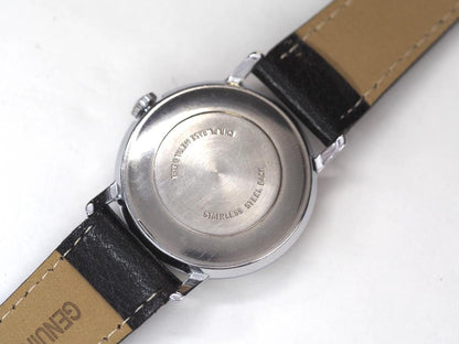 Vintage Mickey Mouse Mechanical Hand-Winding Wristwatch INGERSOLL Disney with Original Box