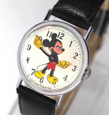 Vintage Mickey Mouse Mechanical Hand-Winding Wristwatch INGERSOLL Disney with Original Box
