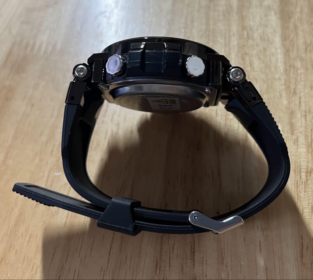 New Arrival Unisex Large Display Digital Sports Watch