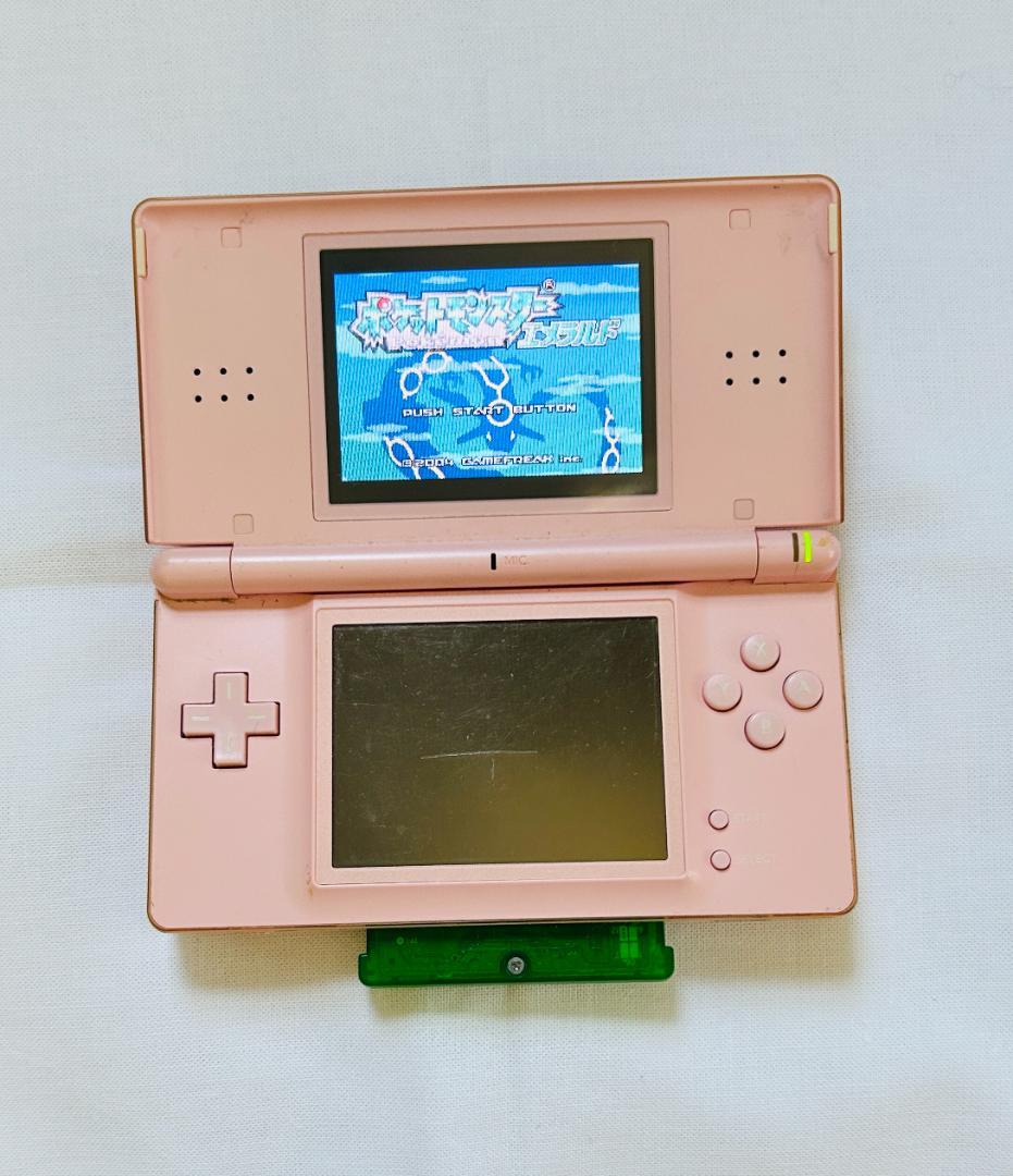 Pokémon Emerald Game Boy Advance
