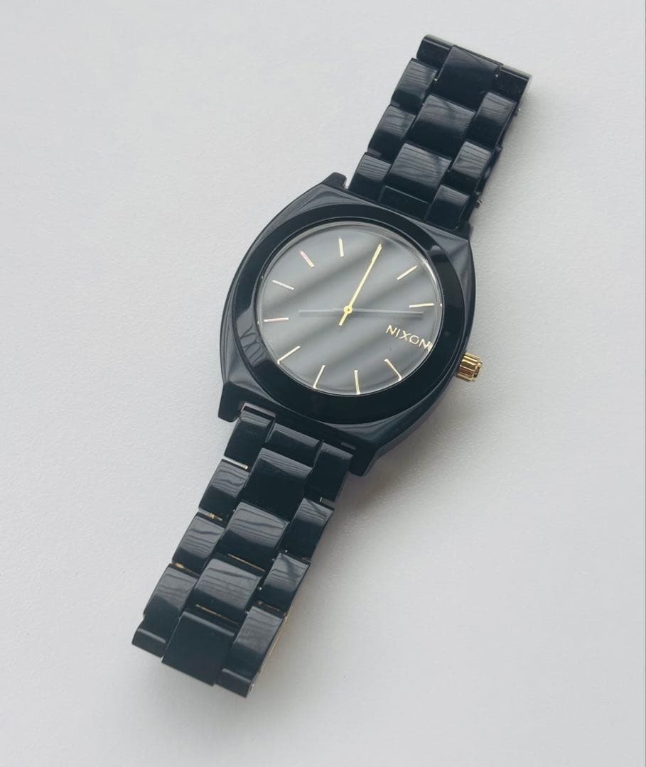 【Brand New Battery for Time Teller】NIXON's Black and Gold Time Teller!