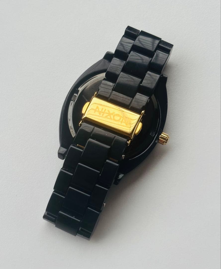 【Brand New Battery for Time Teller】NIXON's Black and Gold Time Teller!