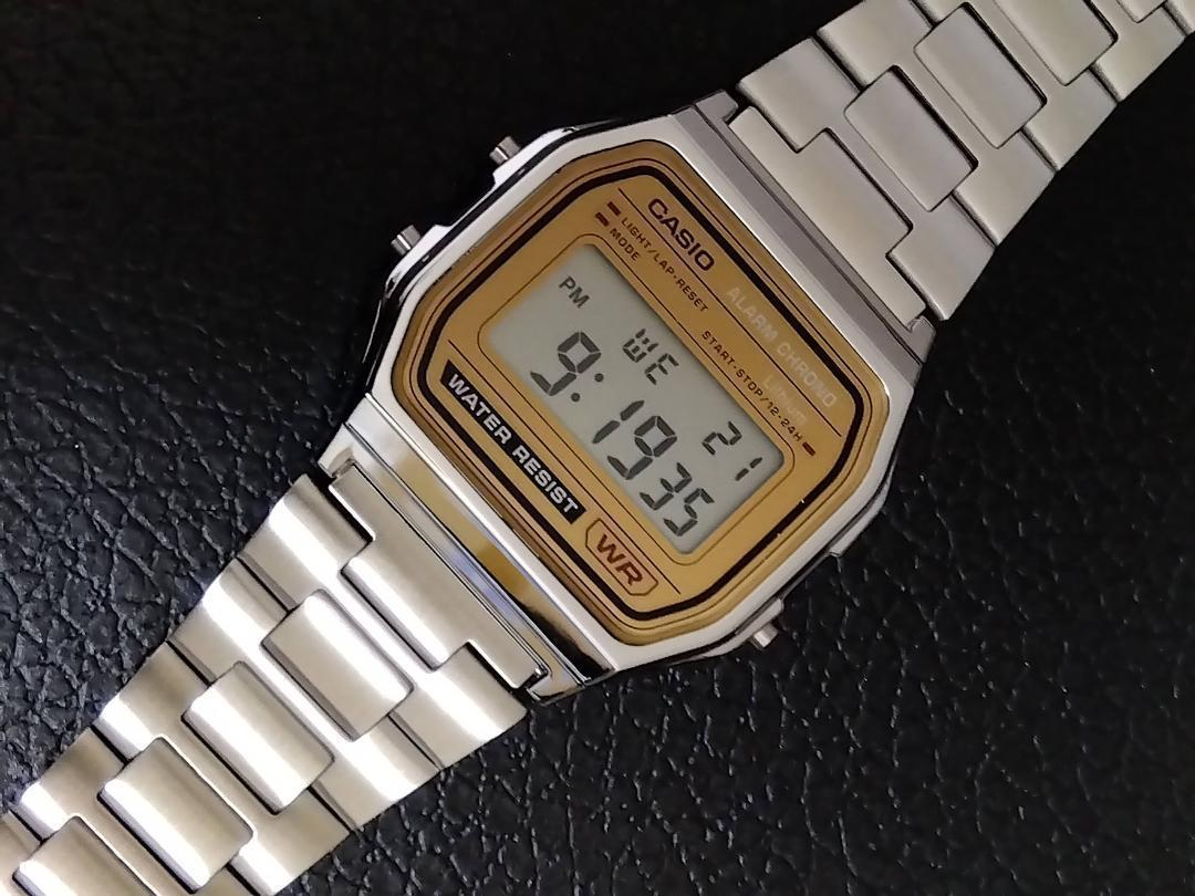 New Unworn Overseas Model Silver and Gold Metal  A158