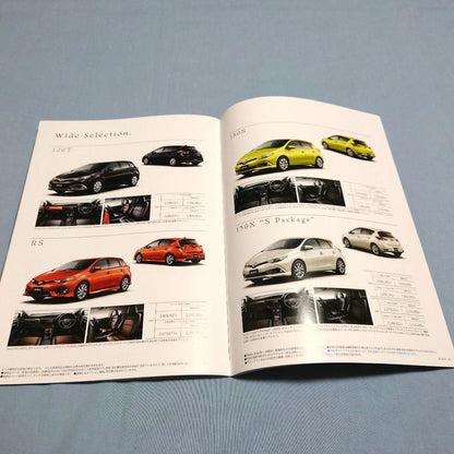 Old Car Catalog: Toyota AURIS  April 2015 (1990) 3-Set Full